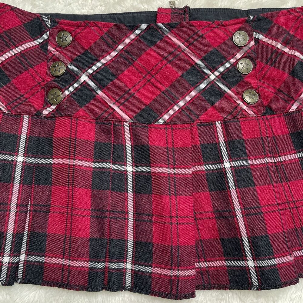 Tripp NYC Women's Red Black Plaid Pleated Mini Skirt Size Large - Picture 3 of 12